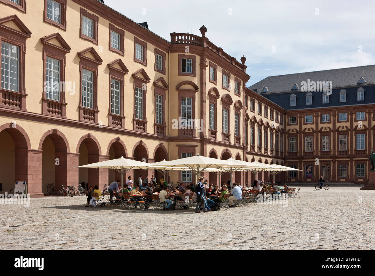Mannheim castle hi-res stock photography and images - Alamy