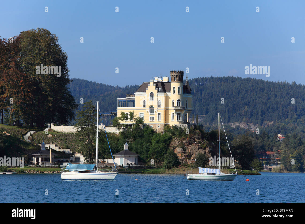 Reifnitz Castle, Schloss Klein Miramar, Lake Woerth, Carinthia, Austria, Europe Stock Photo