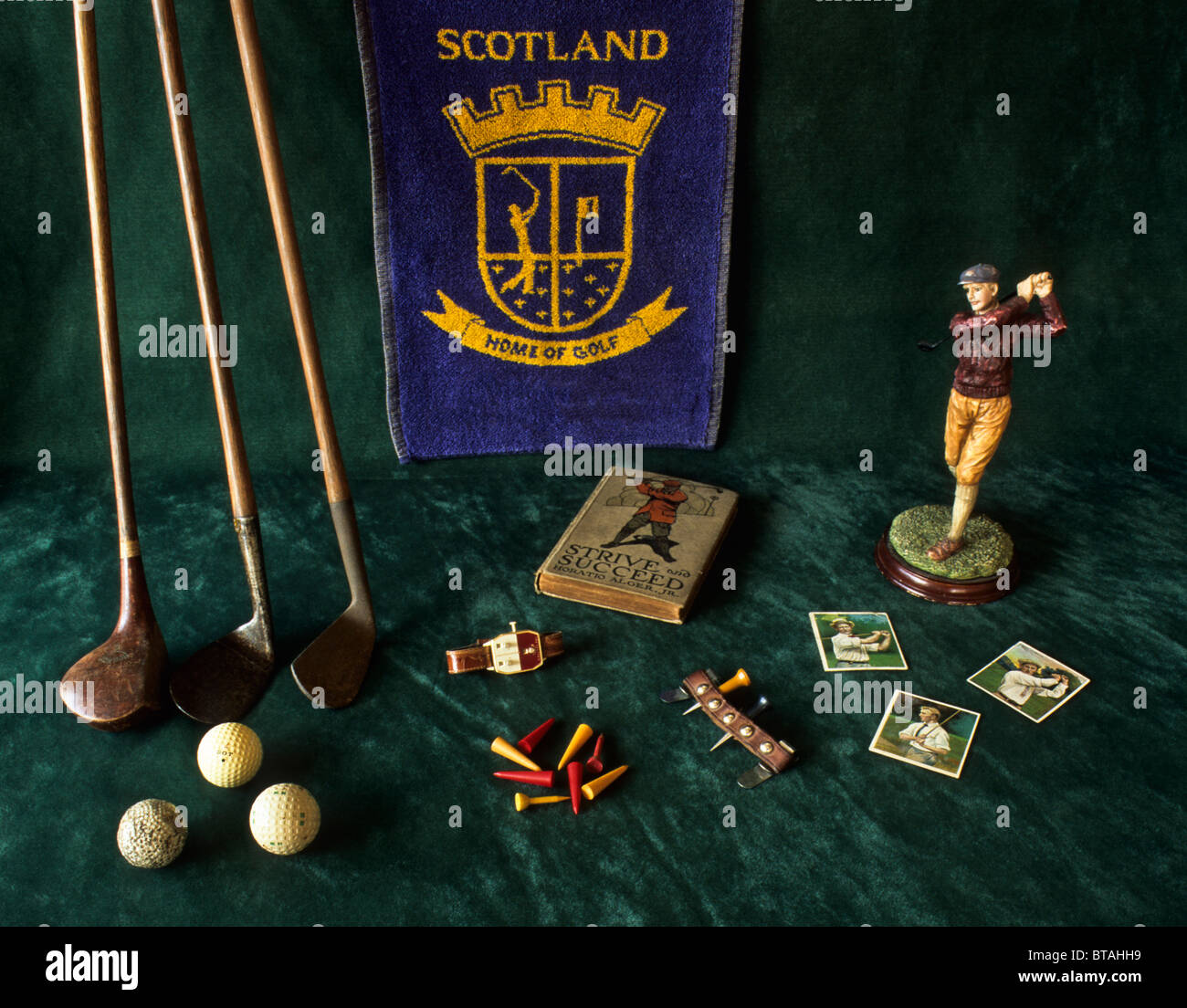 Vintage golf balls hi-res stock photography and images - Alamy