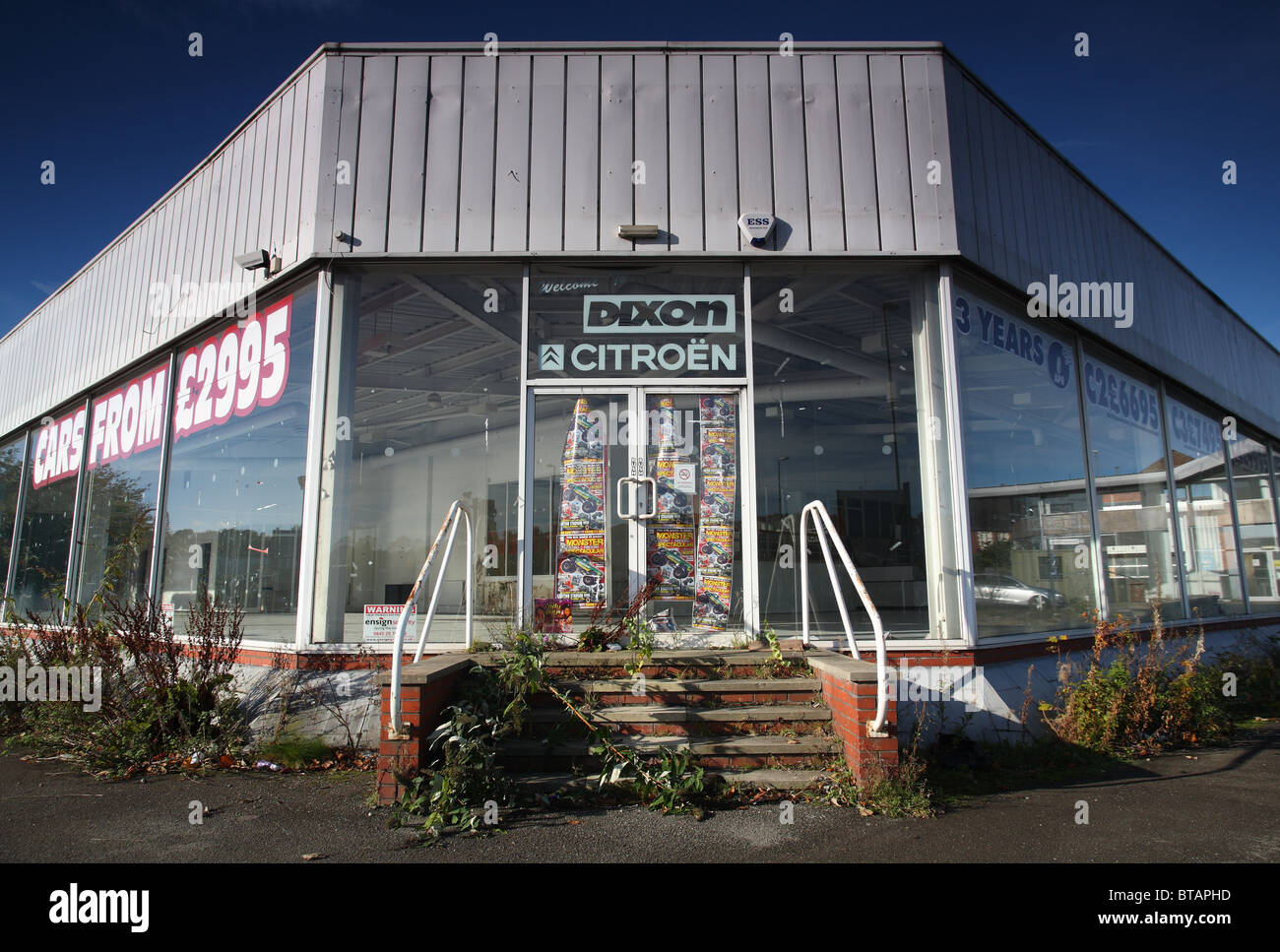 dixon citroen empty car showroom Stock Photo Alamy