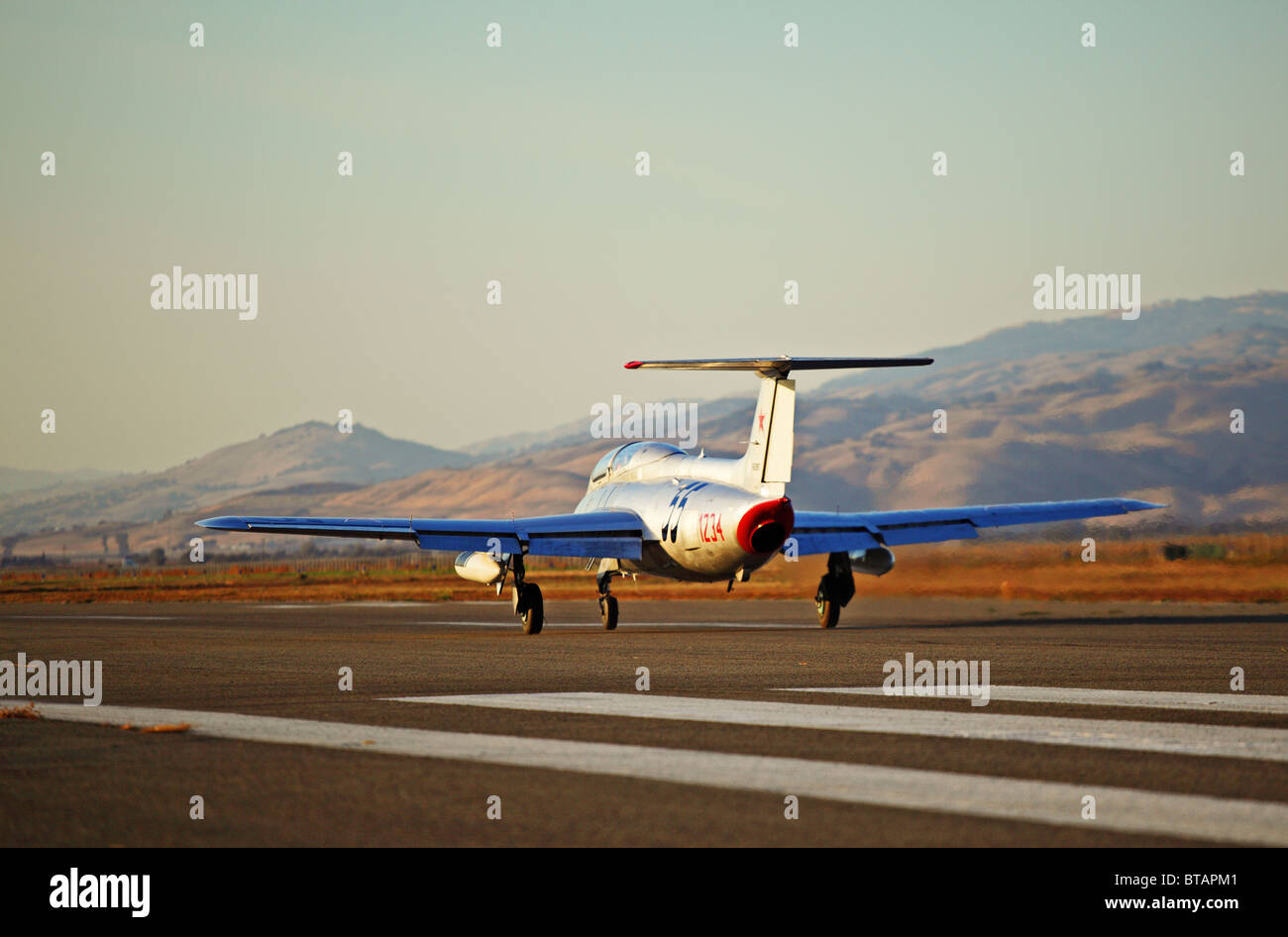 L29 Jet Takeoff Stock Photo Alamy