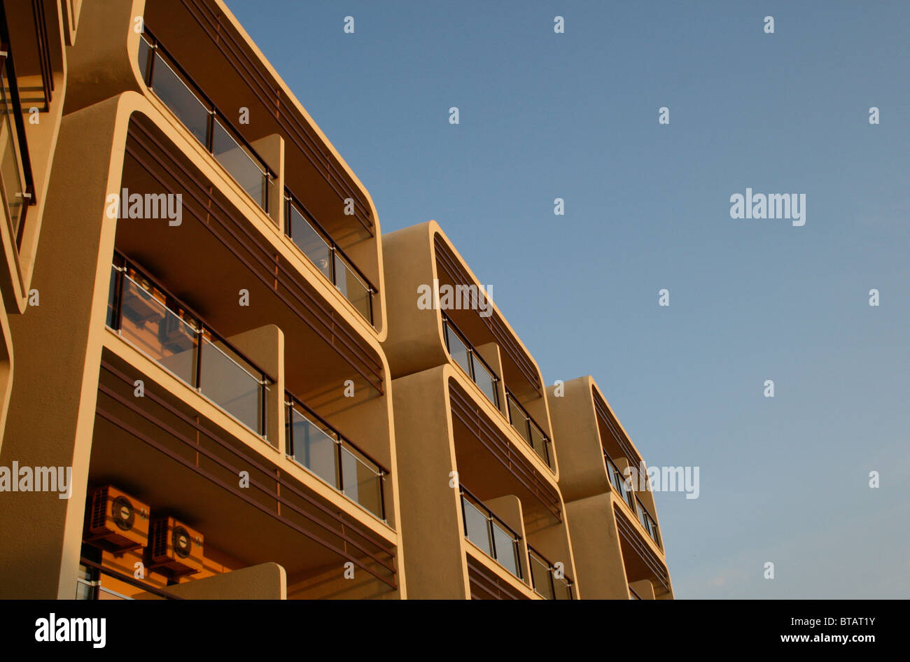 Retro hotel hi-res stock photography and images - Alamy