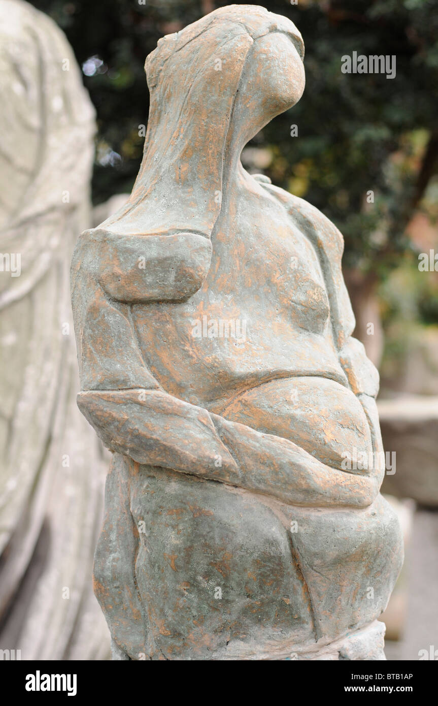 Sculpture pregnant woman hi-res stock photography and images - Alamy