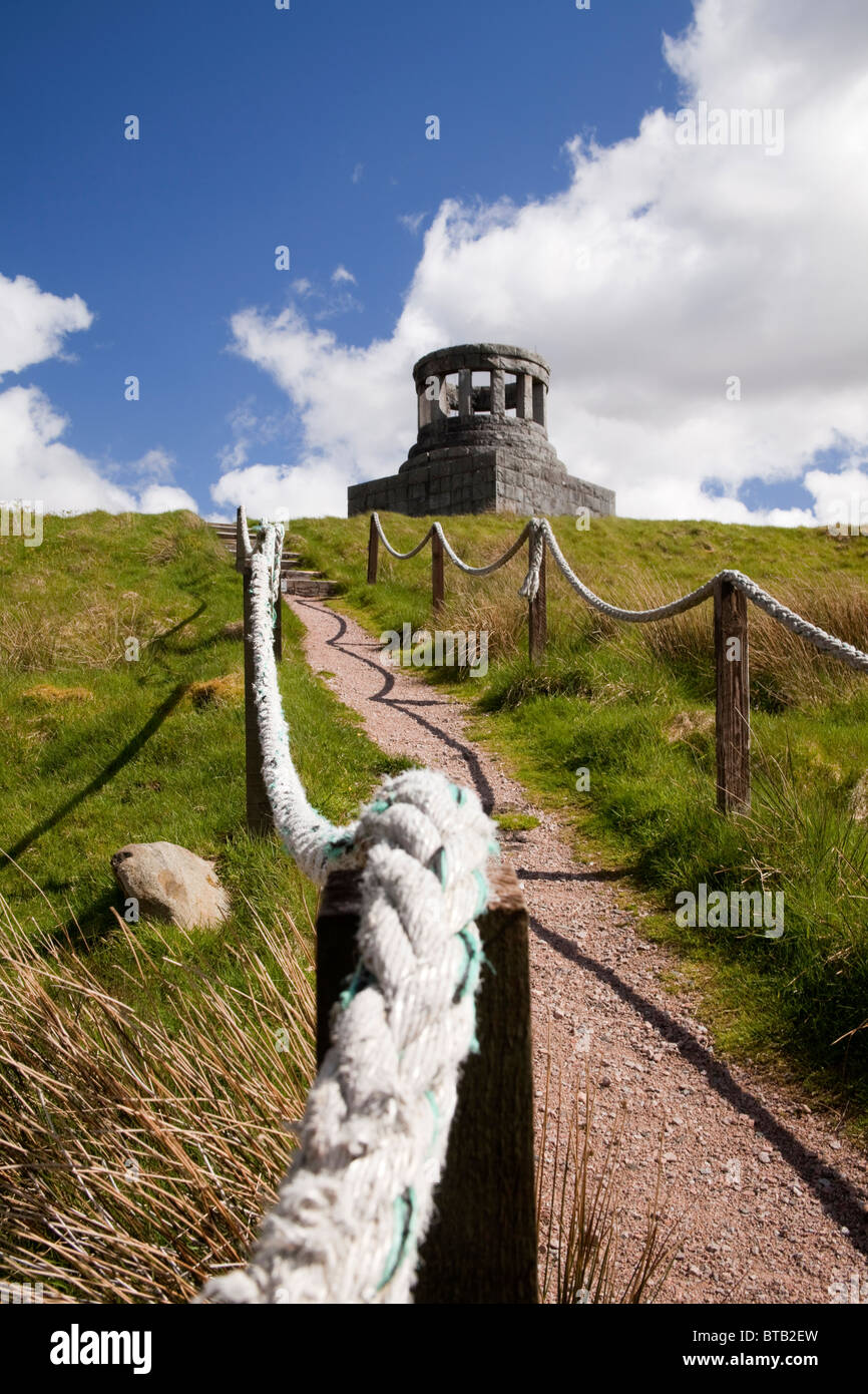 Hilltop monument to Scottish poet Duncan MacIntyre in Scotland's Highlands Stock Photo