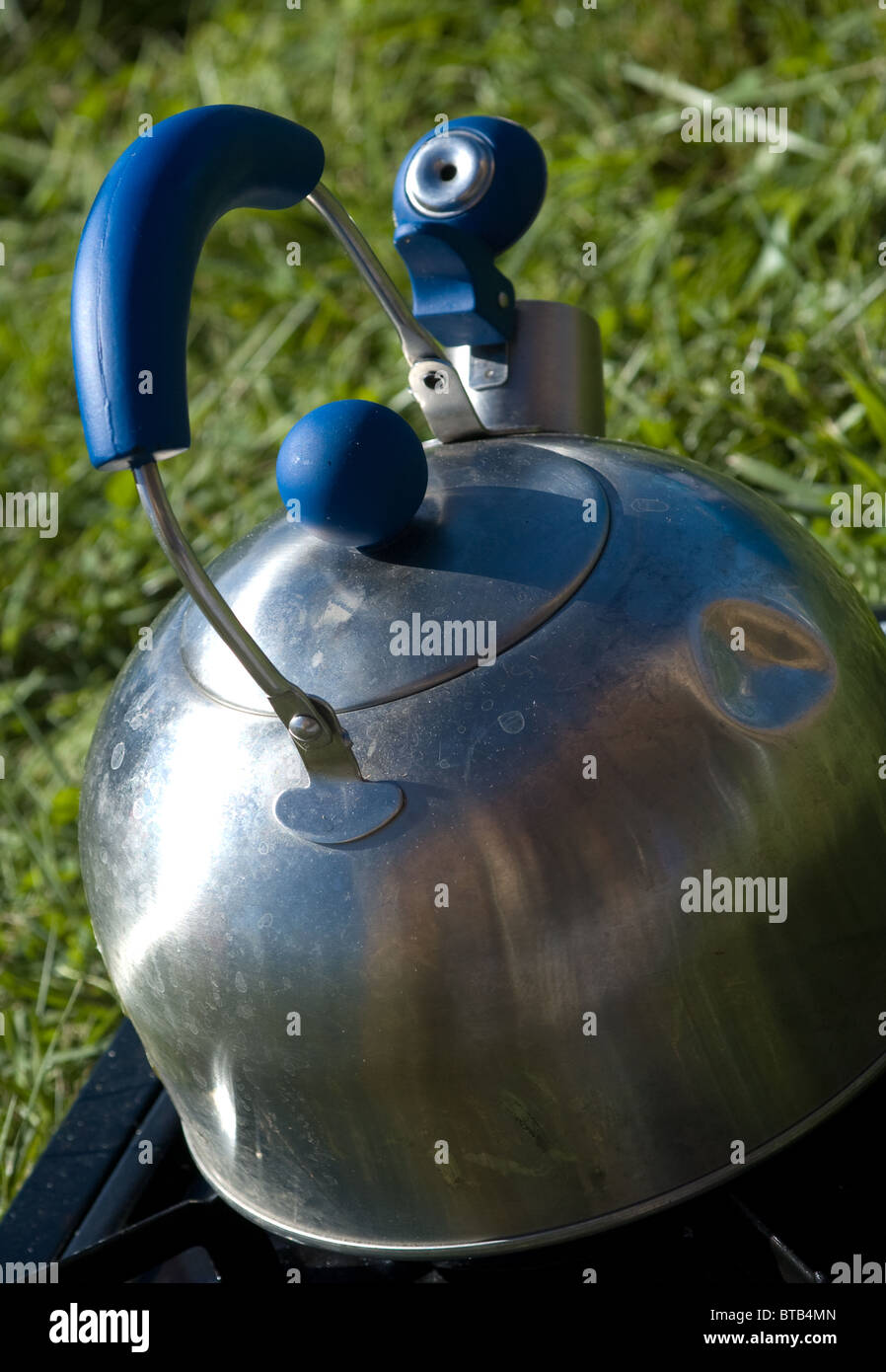 camping gas kettle Stock Photo Alamy