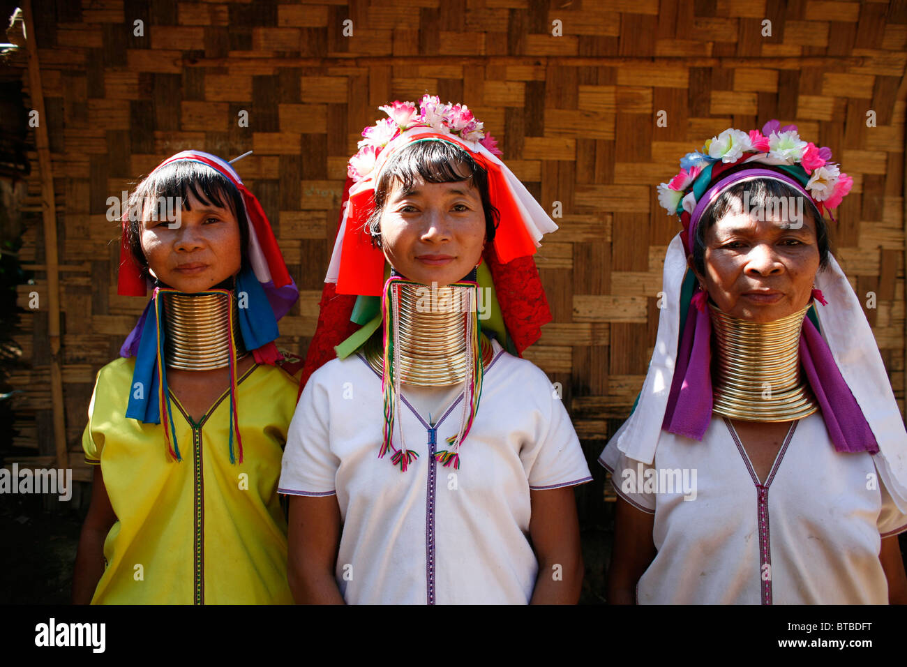 Karen tribe (longneck) in Thailand Stock Photo Alamy