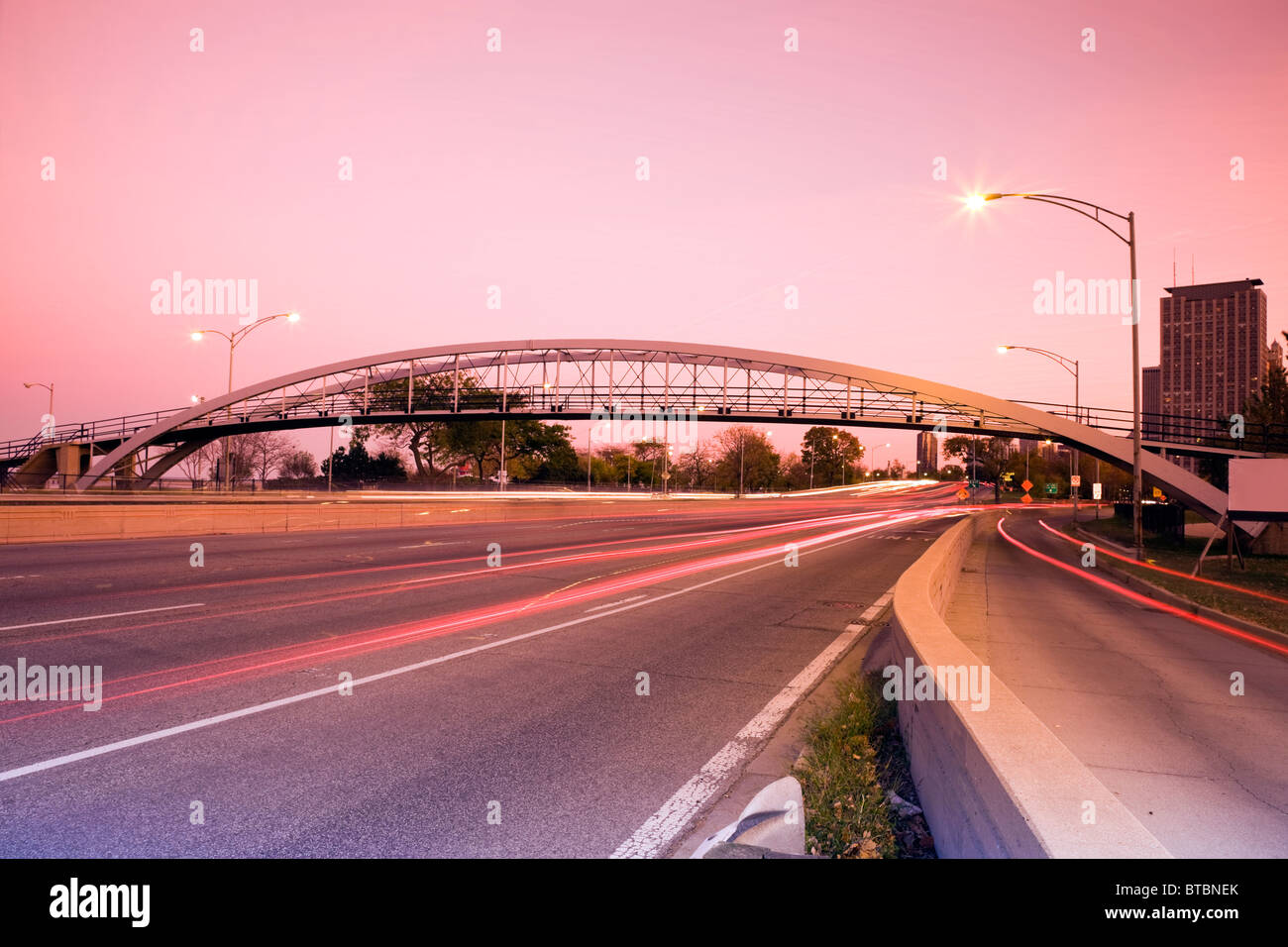 Traffic on Lake Shore Drive and the pedestrian bridge Stock Photo Alamy