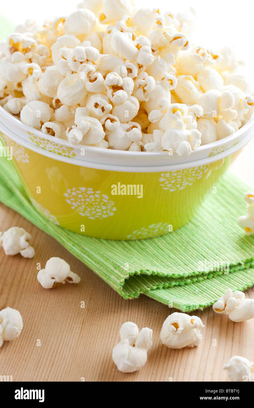 popcorn in bowl Stock Photo Alamy