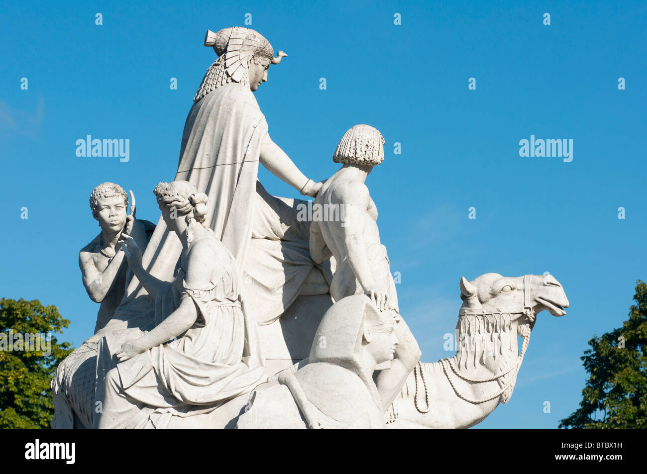 Albert memorial statues, Hyde park, London, England Stock Photo Alamy