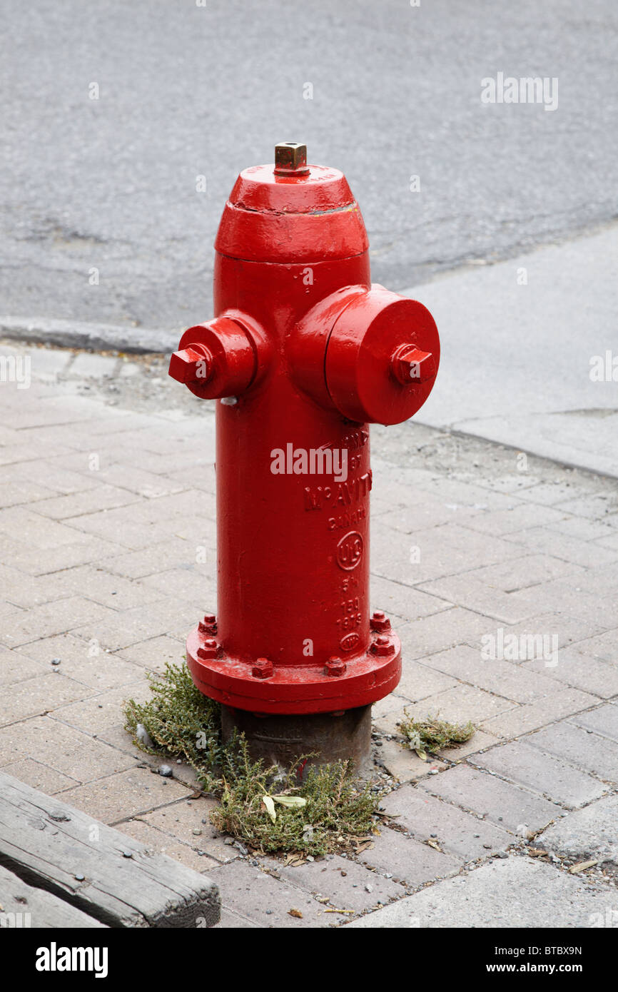 Fire Hydrant Canada Hi Res Stock Photography And Images Alamy   Fire Hydrant On Street Corner Banff Alberta Canada BTBX9N 