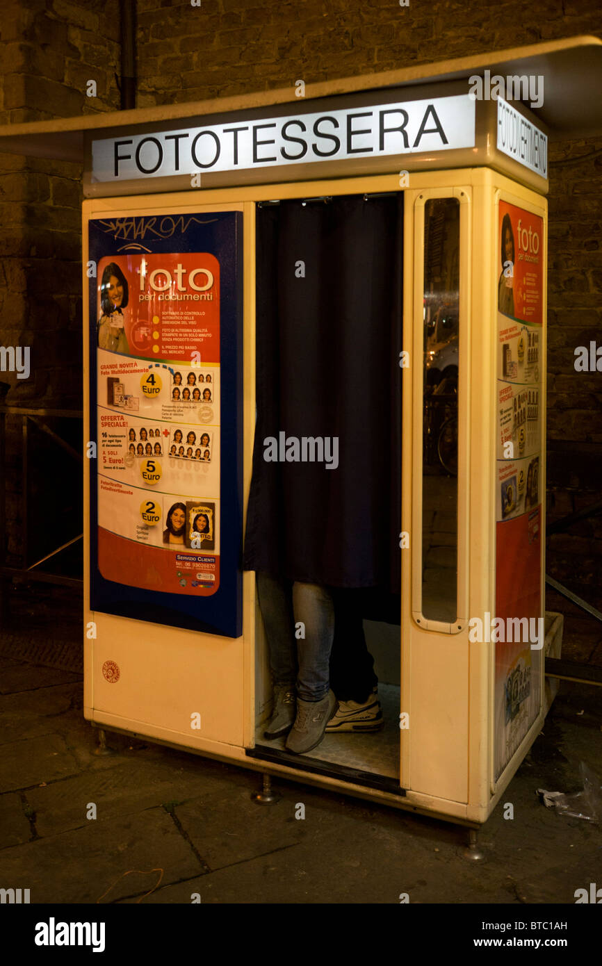 Photo booth hi-res stock photography and images - Alamy