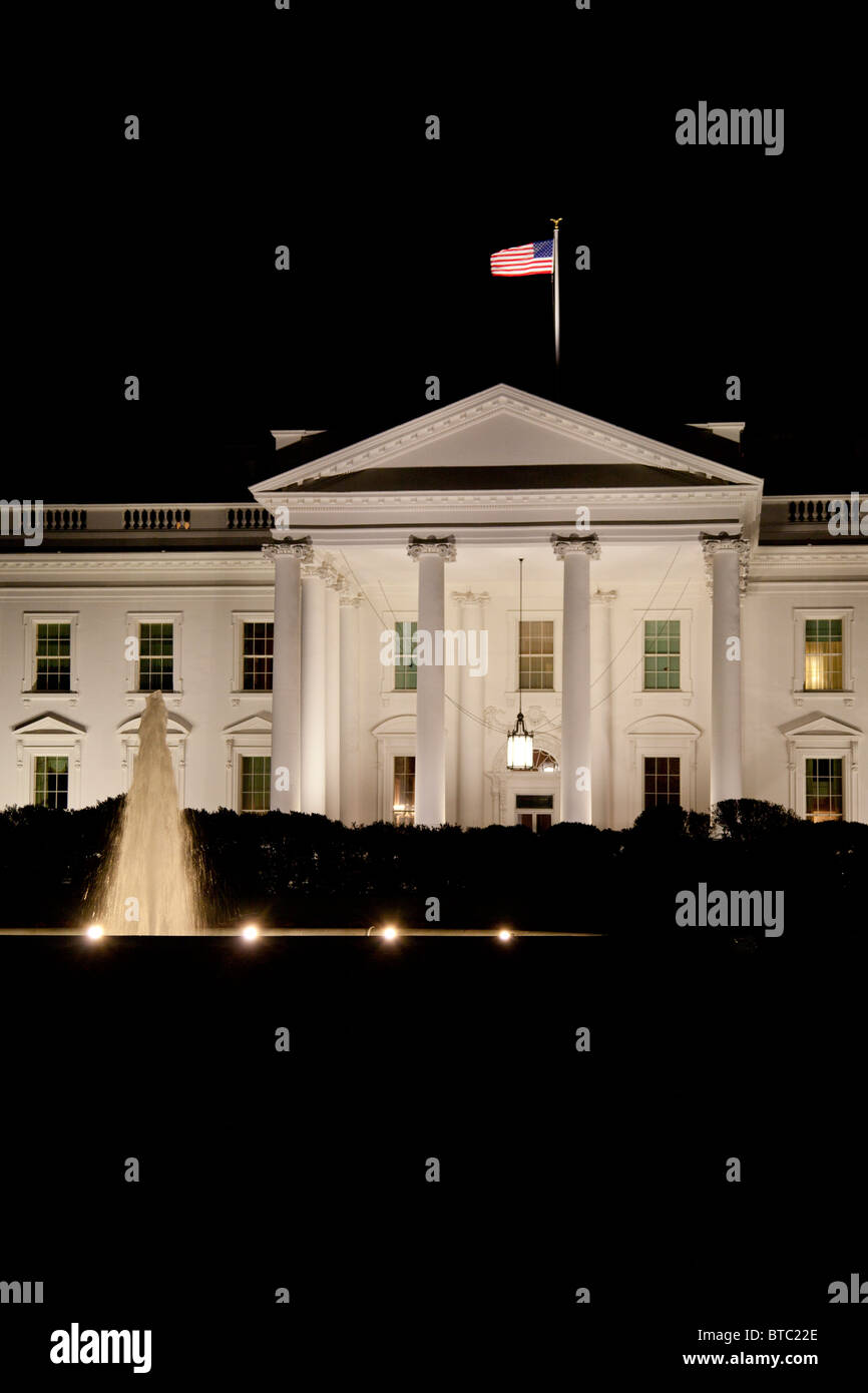 White house night hi-res stock photography and images - Alamy