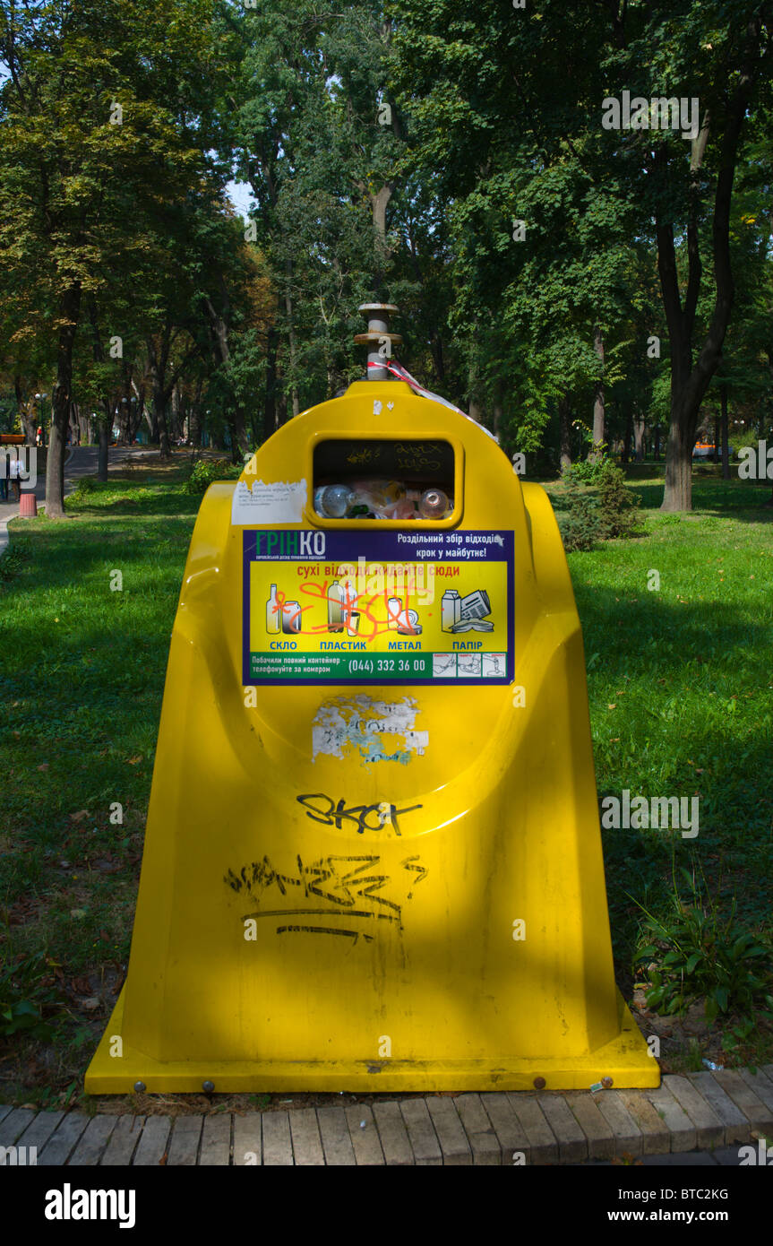 recycling-bin-central-kiev-ukraine-europe-stock-photo-alamy