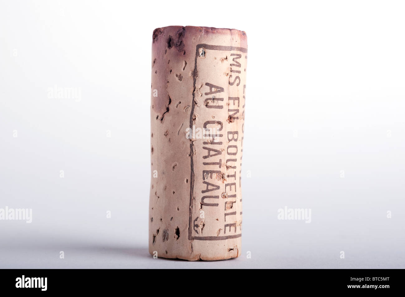 Wine Cork, Mis en Bouteille au Chateau Stock Photo Alamy