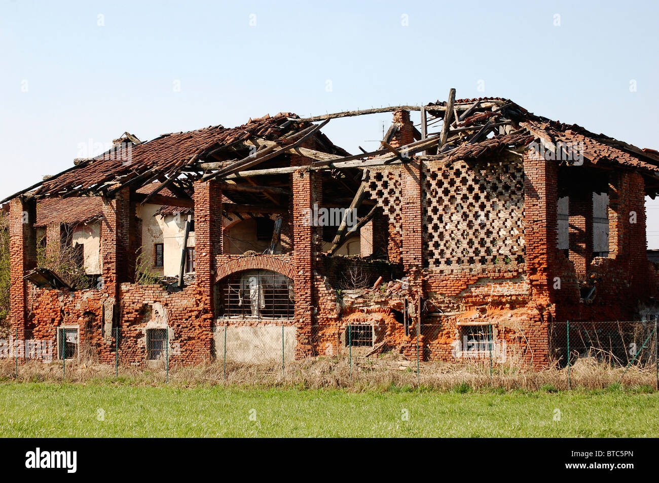 destroyed house