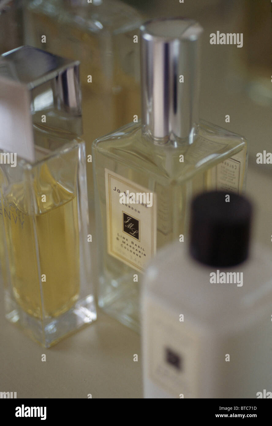 jo-malone-perfume-bottle-hi-res-stock-photography-and-images-alamy