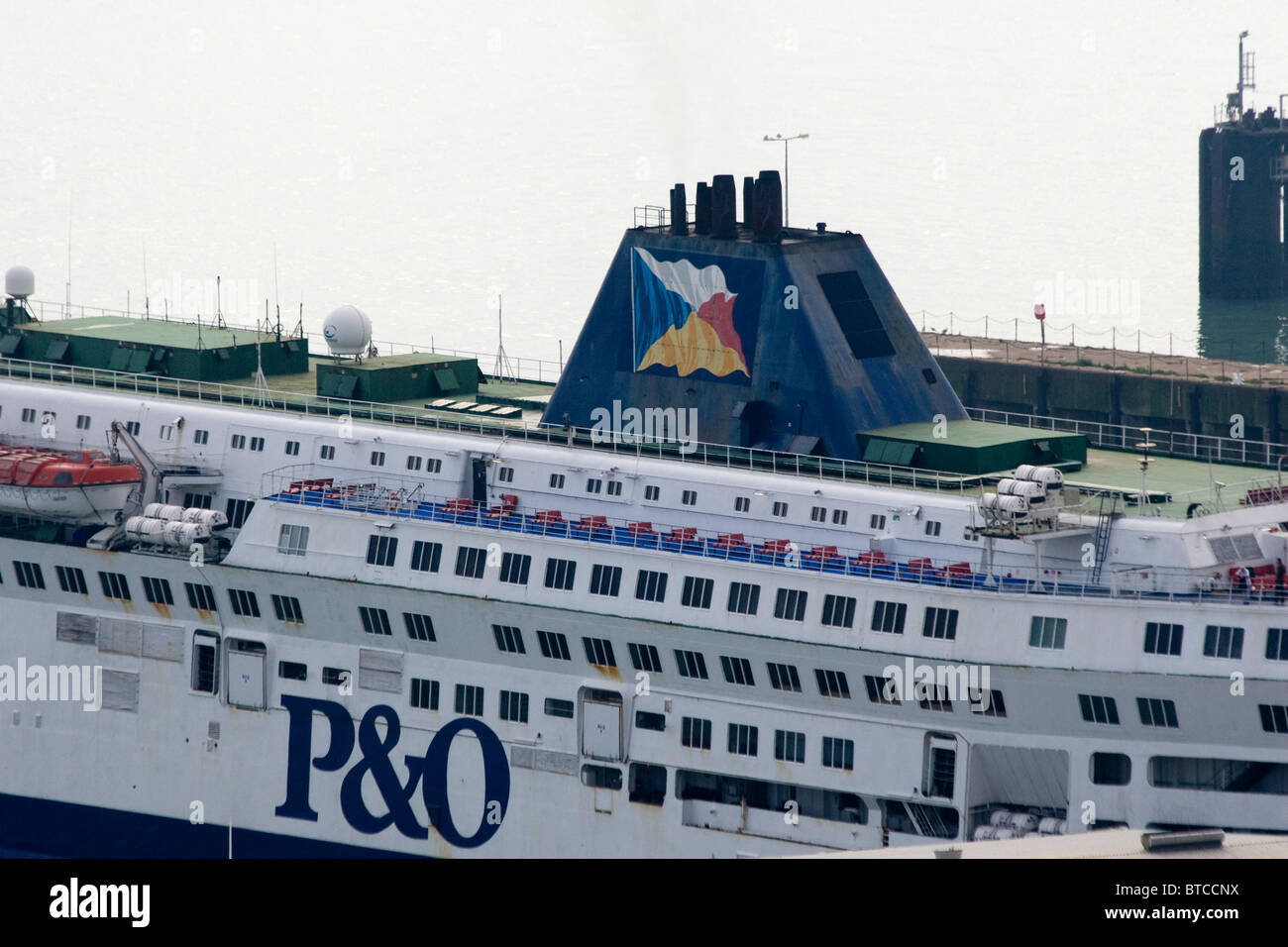 P&O Ferry at Dover Harbour Stock Photo - Alamy
