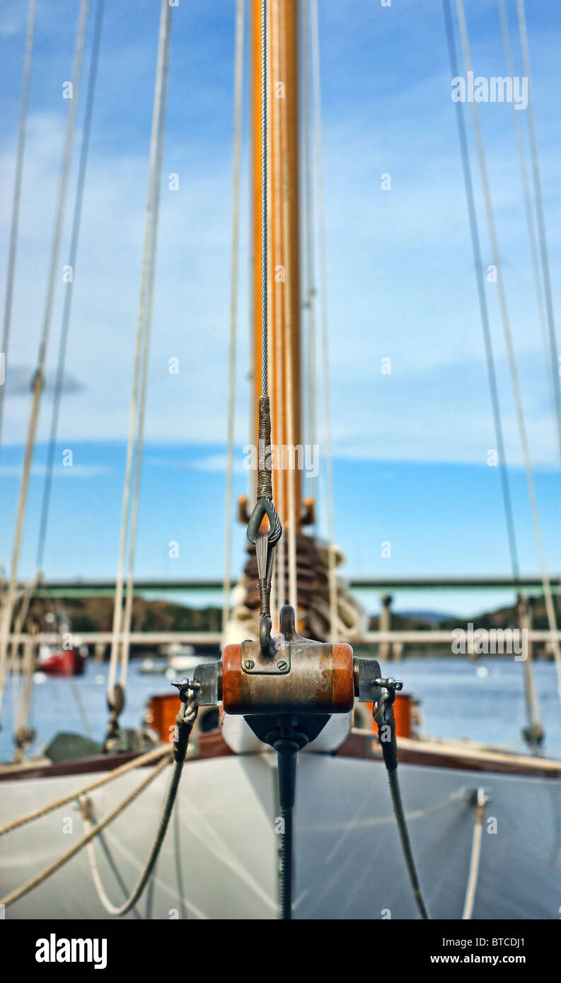 Sailboat spar hires stock photography and images Alamy