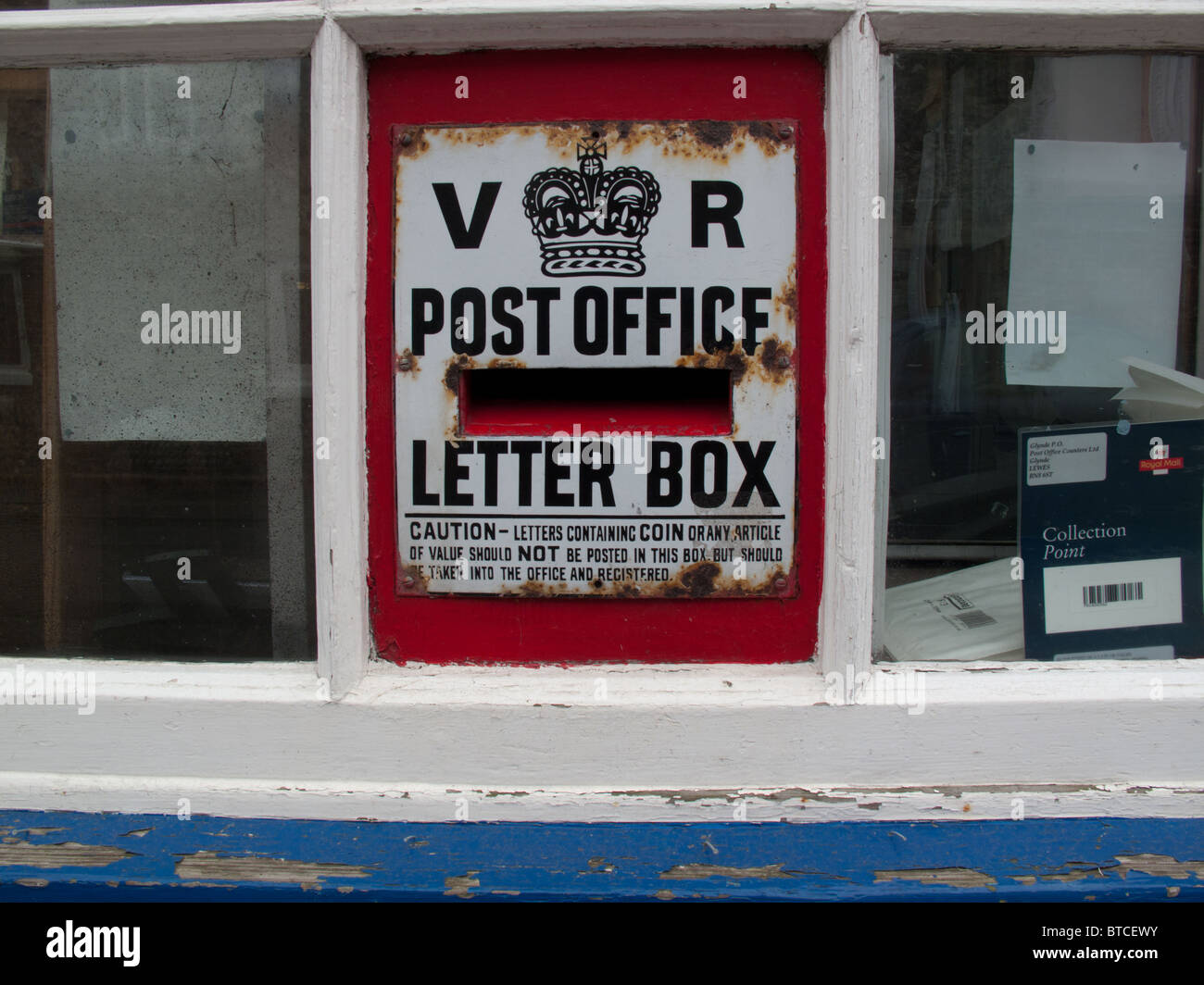 Victorian post office letter box in Glynde Stock Photo