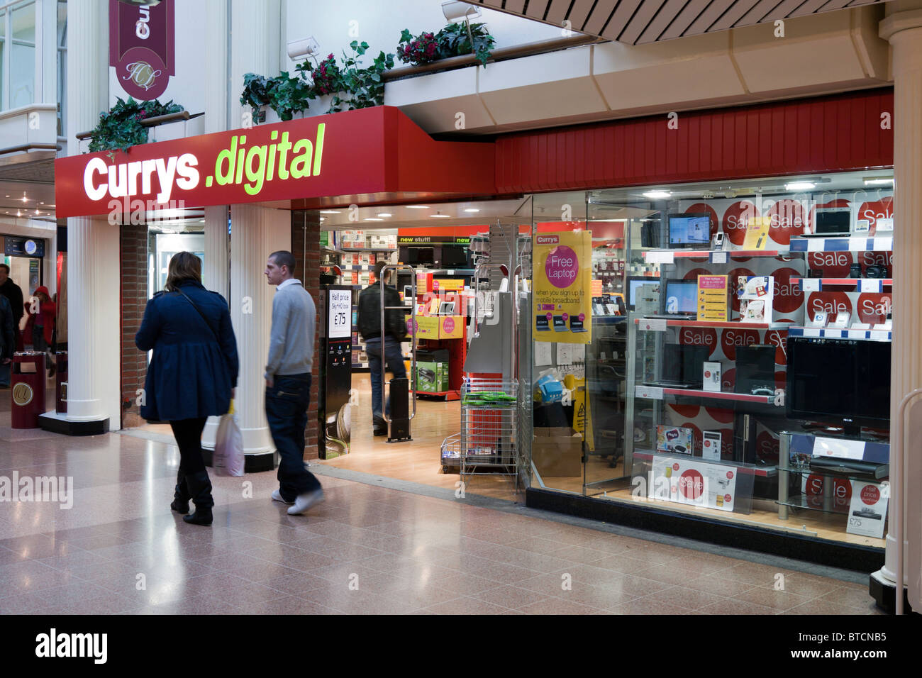 Currys Digital Electrical Store (Now Closed) - Hale Leys Shopping Centre - Aylesbury - Buckinghamshire Stock Photo
