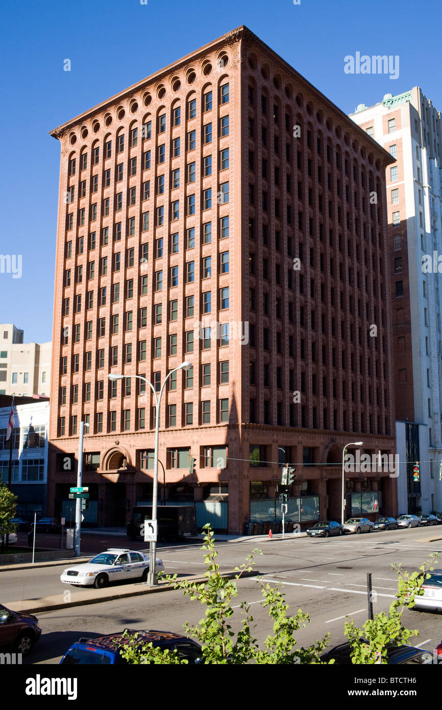 Prudential Building by Louis Sullivan, one of the first steel-supported curtain-walled buildings. Buffalo, New York, USA. Stock Photo