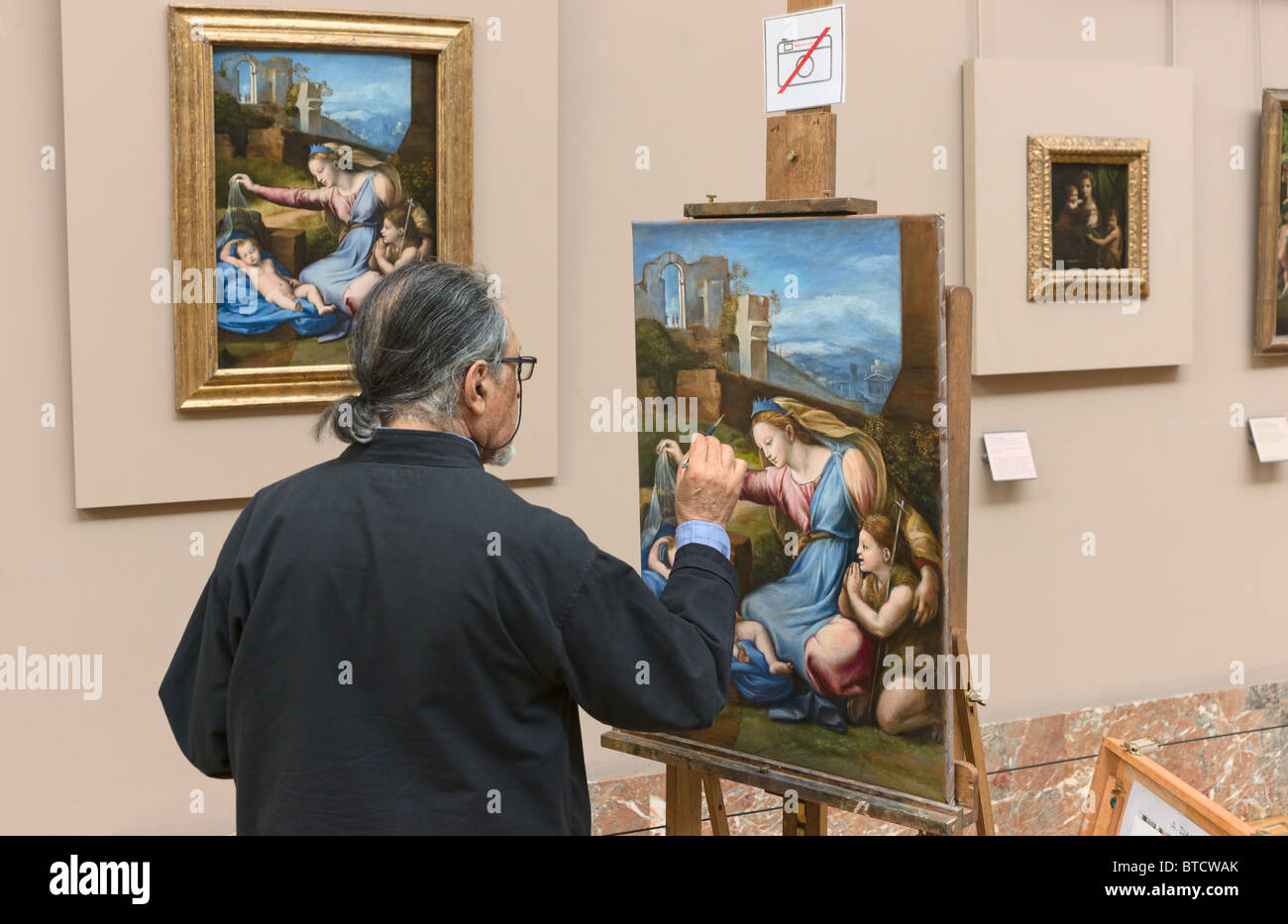 Copyist At The Louvre Stock Photos & Copyist At The Louvre Stock Images ...