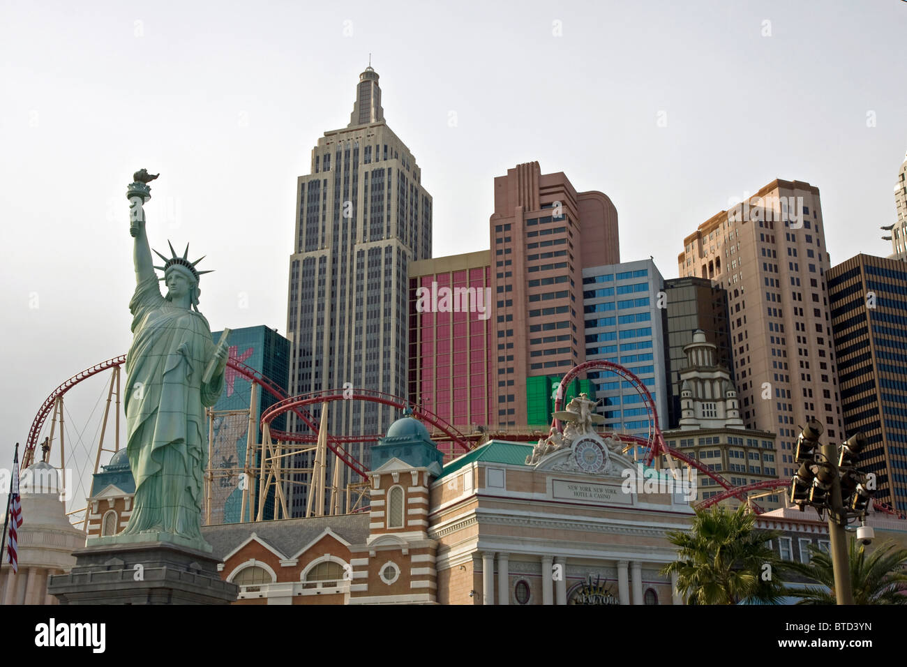 The skyline of the New York New York Hotel Las Vegas Stock Photo - Alamy