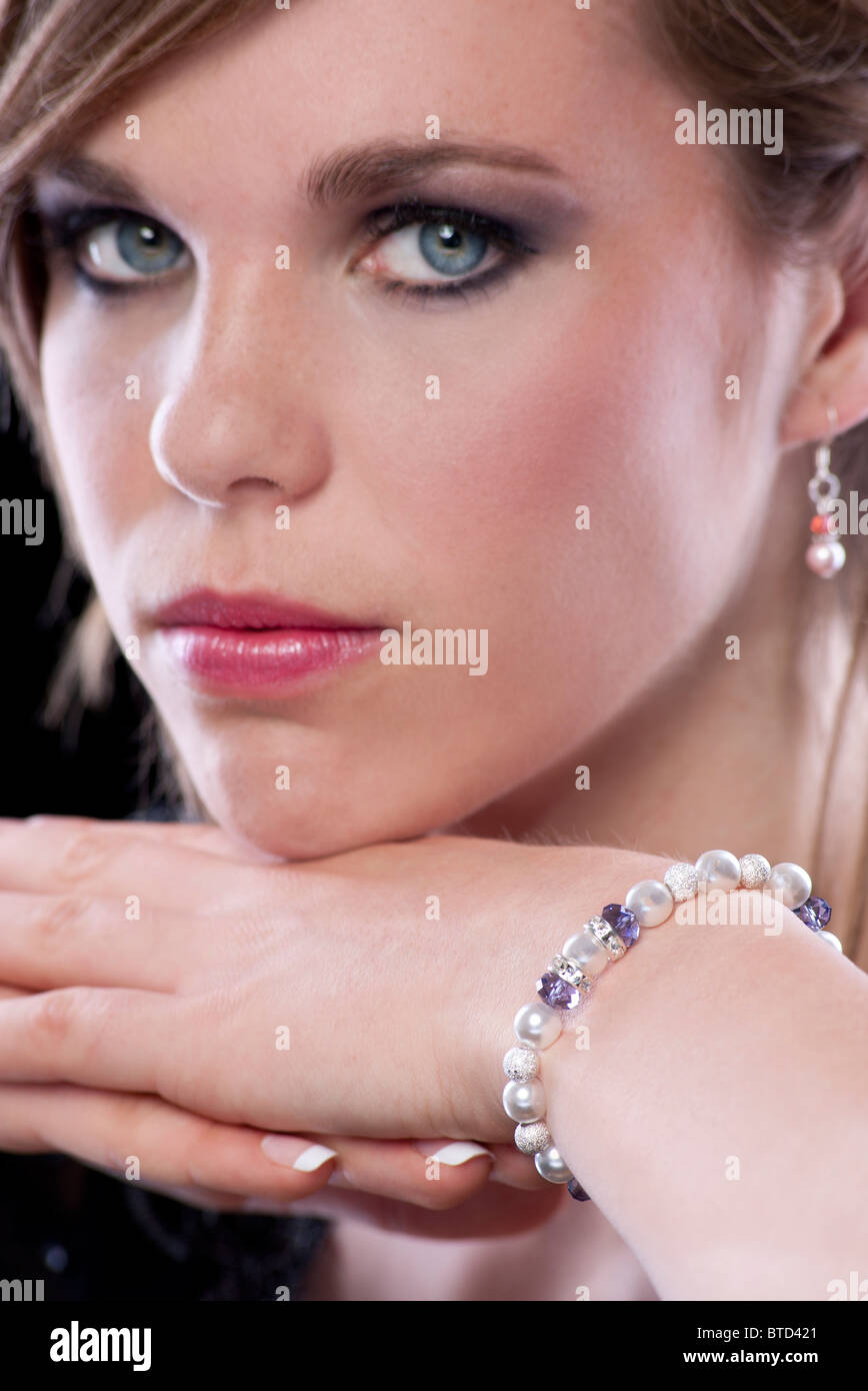 Girl Wearing Earrings Stock Photos & Girl Wearing Earrings 