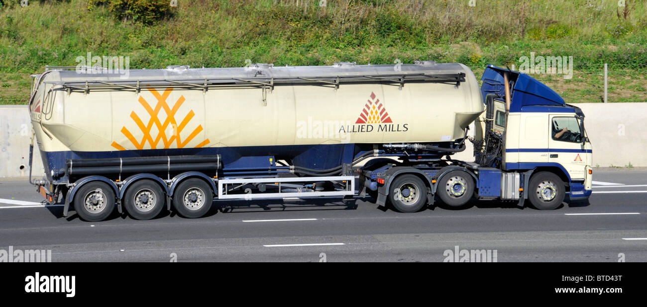 Allied Mills bulk flour trailer and lorry Stock Photo