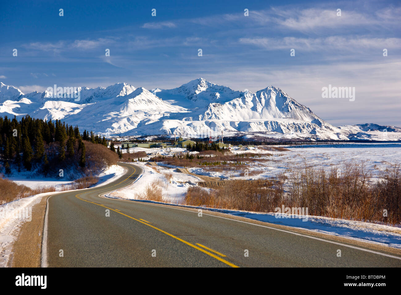 Daytime view of the Richardson Highway along the Delta River just