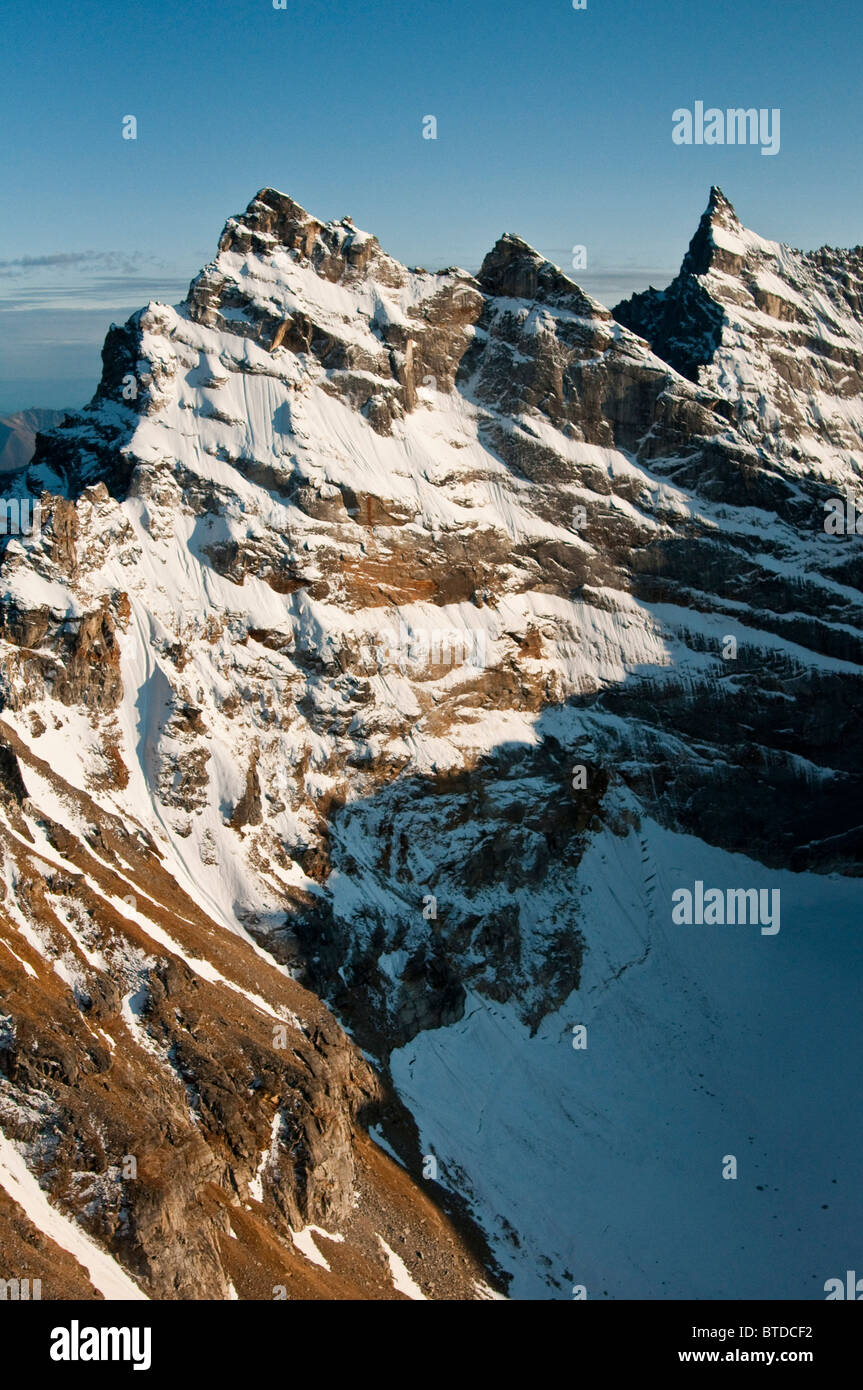 Aerial view of Mt.Igikpak (right), Schwatka Mountains, Brooks Range, Gates of the Arctic National Park, Alaska Stock Photo