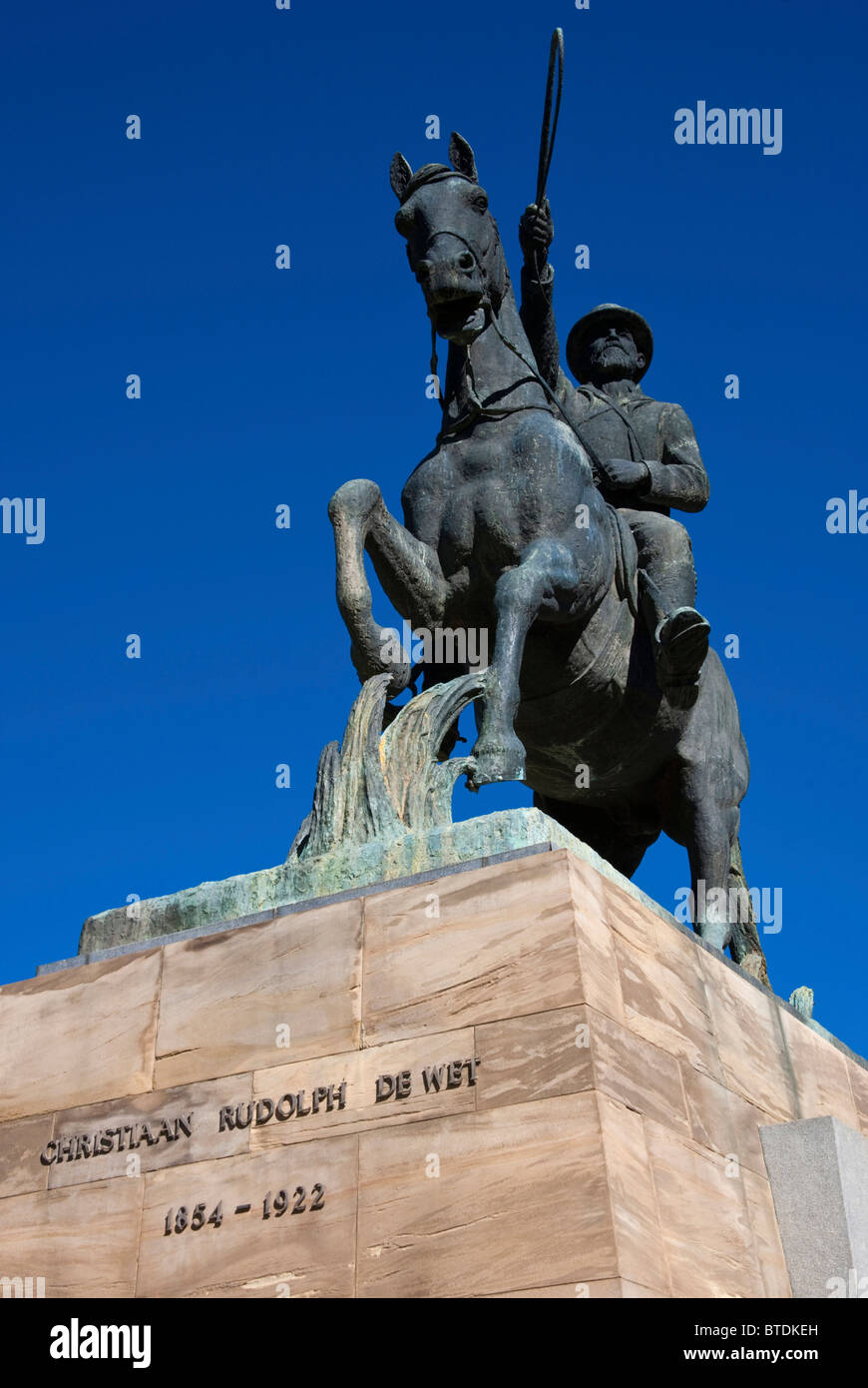 Statue of Christiaan Rudolph de Wet, a famous Boer leader, at the 4th