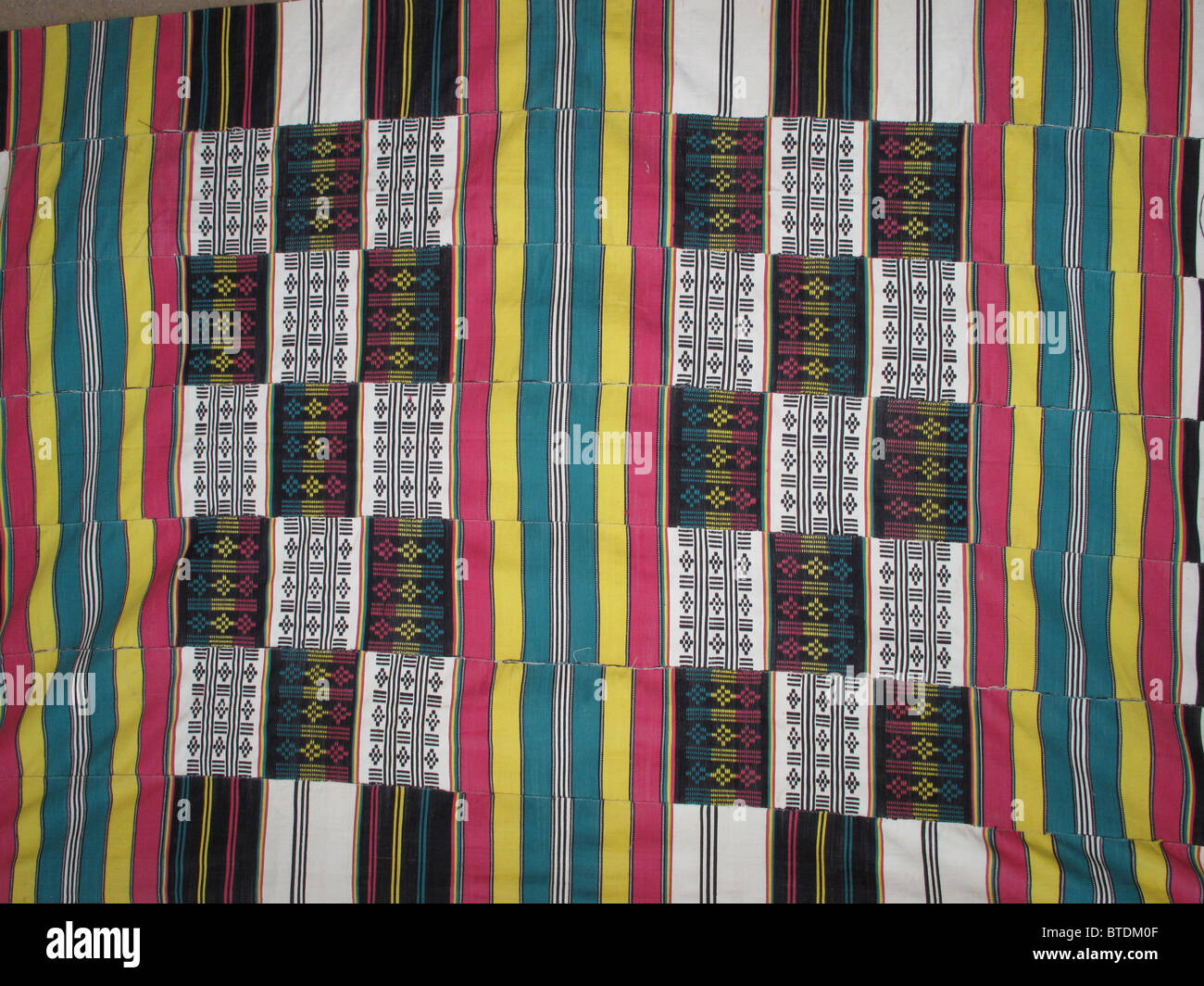 African fabric hi-res stock photography and images - Alamy