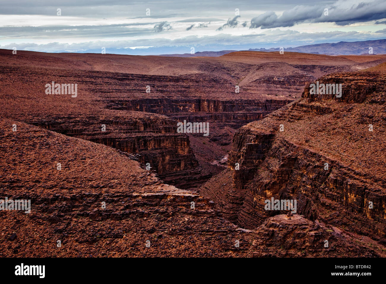 A canyon cuts through the Mid Atlas Mountains in Morocco Stock Photo