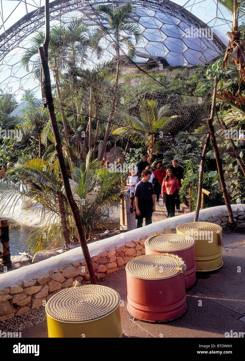 Eden project cornwall dome interior hi-res stock photography and images ...