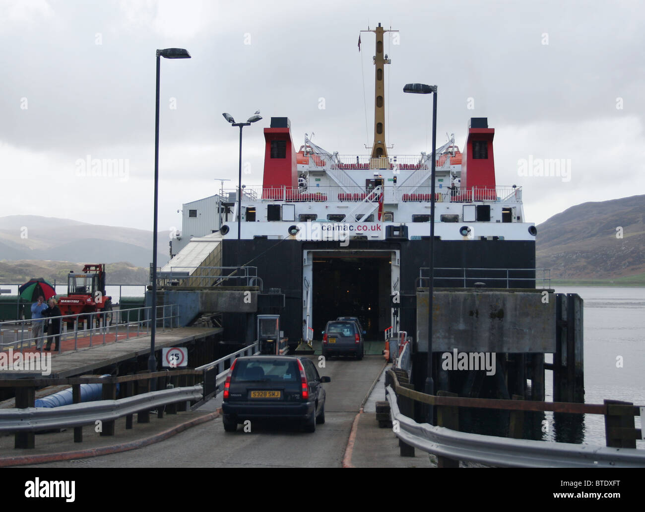 Cars driving onto ferry hires stock photography and images Alamy