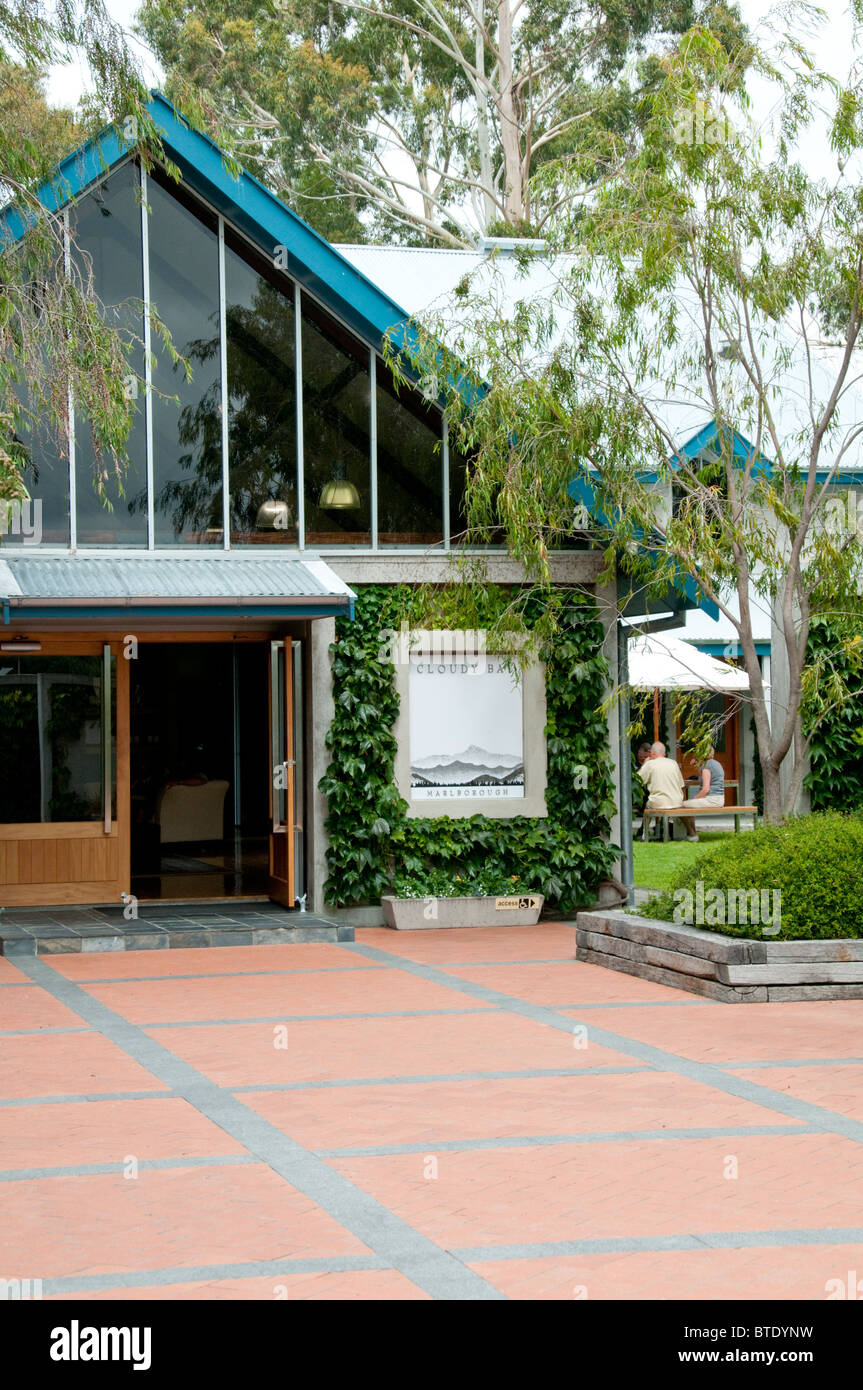 Bottling plant new zealand hires stock photography and images Alamy