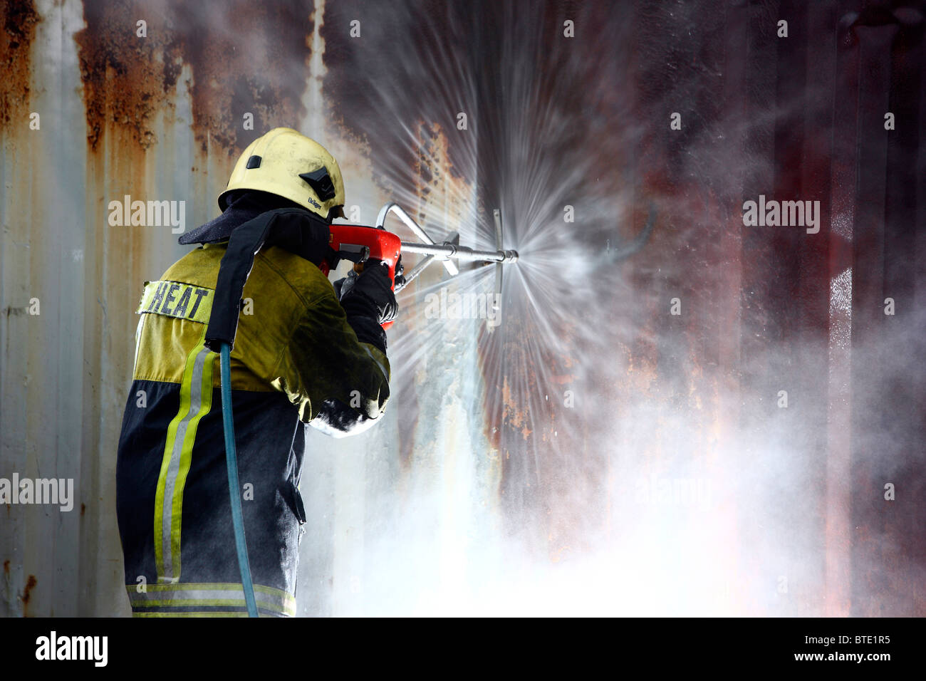 Water And Fire Streaming En Français Fire fighting system Cobra. High pressure water jet extinguisher Stock