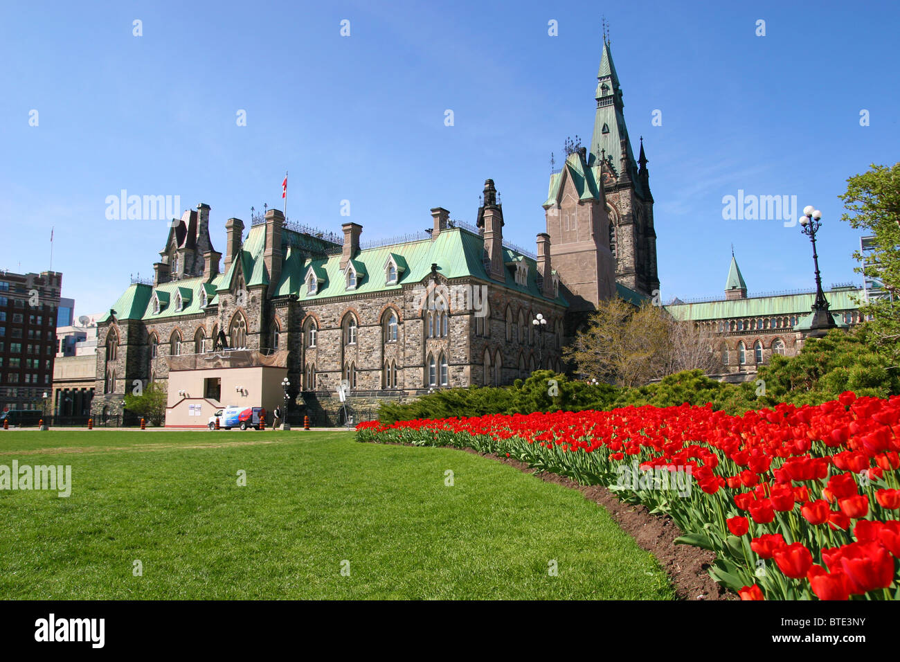 Canadian parliament building in Ottawa, Ontario Stock Photo - Alamy