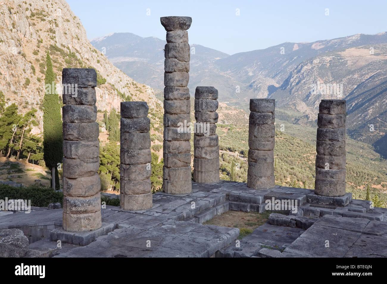 Temple Of Apollo At Ancient Delphi Greece Stock Photo Alamy Temple Of Apollo At Ancient Delphi Greece Stock Photo Alamy