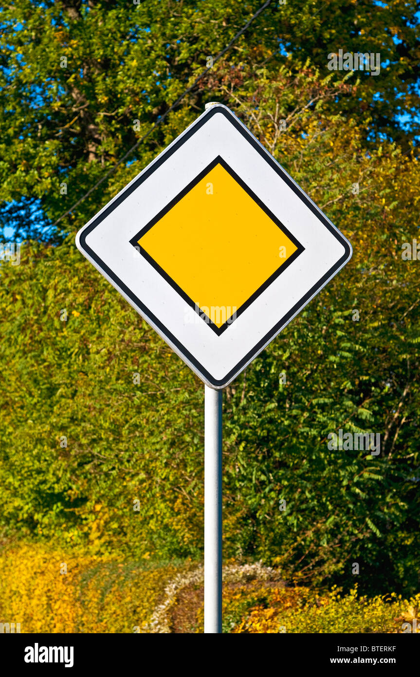 Yellow Diamond Driving Sign
