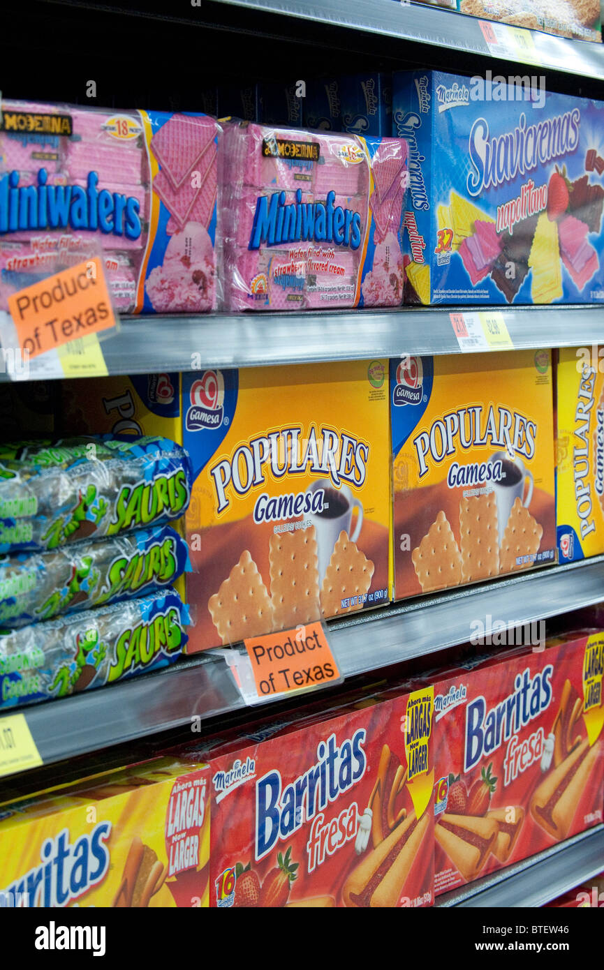 Display of cookies and crackers with dual English/Spanish language