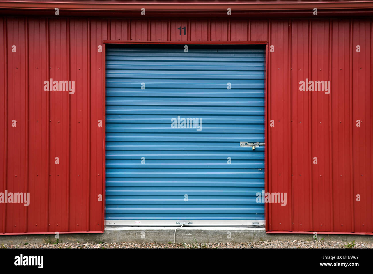 How To Unlock A Storage Unit Door at Naomi Johns blog