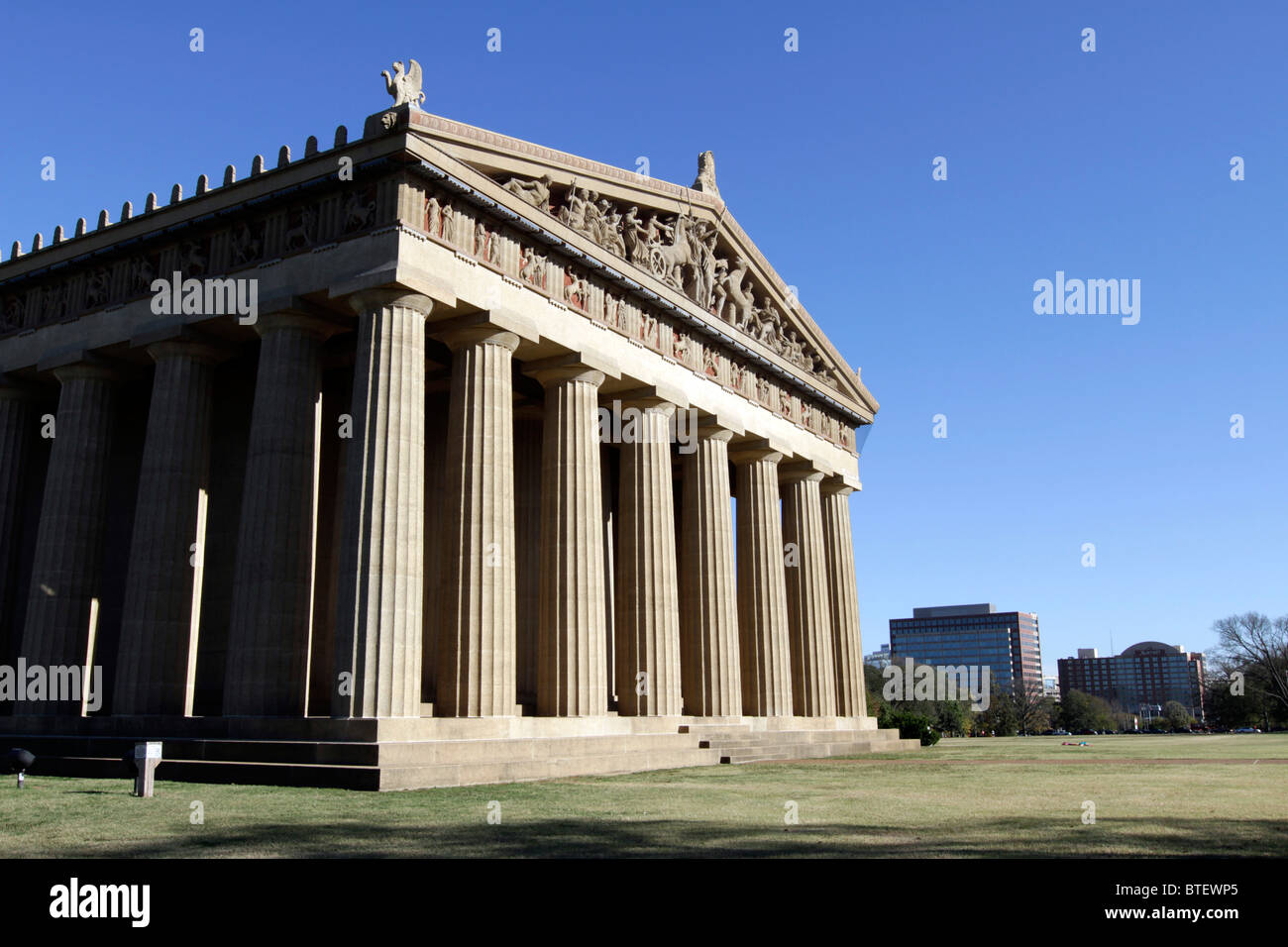 Historic Parthenon Temple replica built in Nashville in 1897 in Centennial Park, Nashville's premier urban park. Stock Photo
