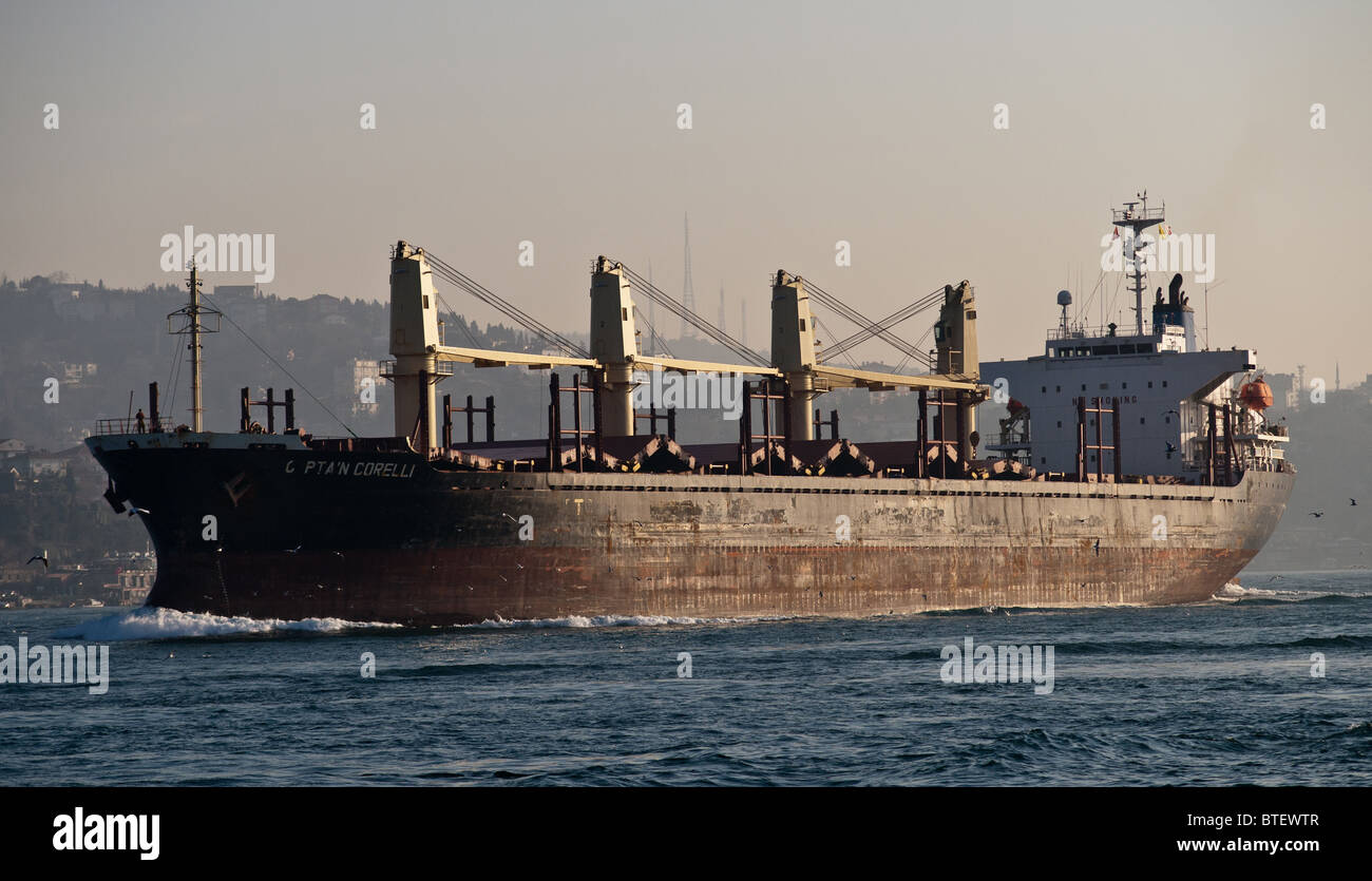 Loading freighter goods trading hi-res stock photography and images - Alamy