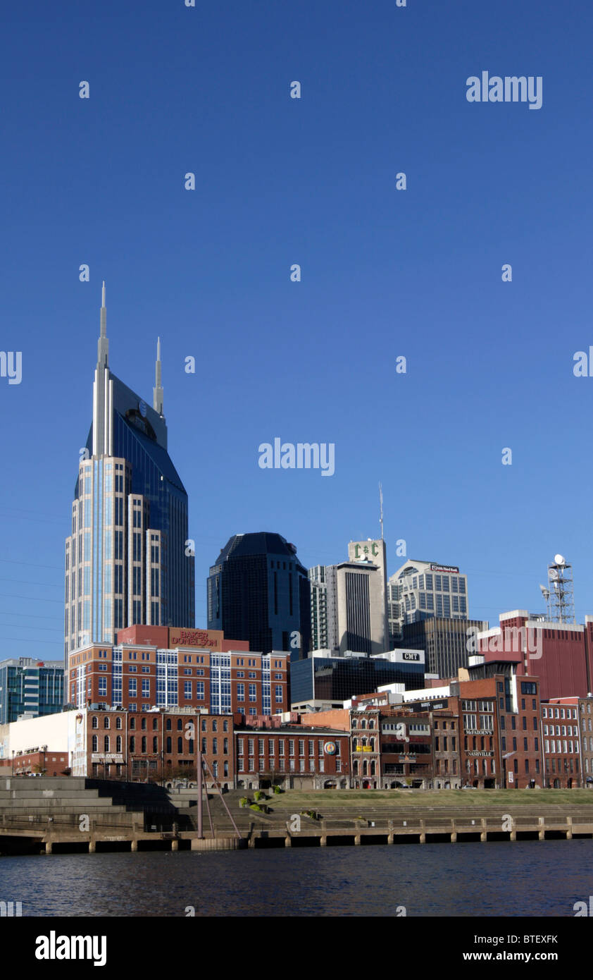 Skyline of Nashville with the AT&T corporate building towering over the ...