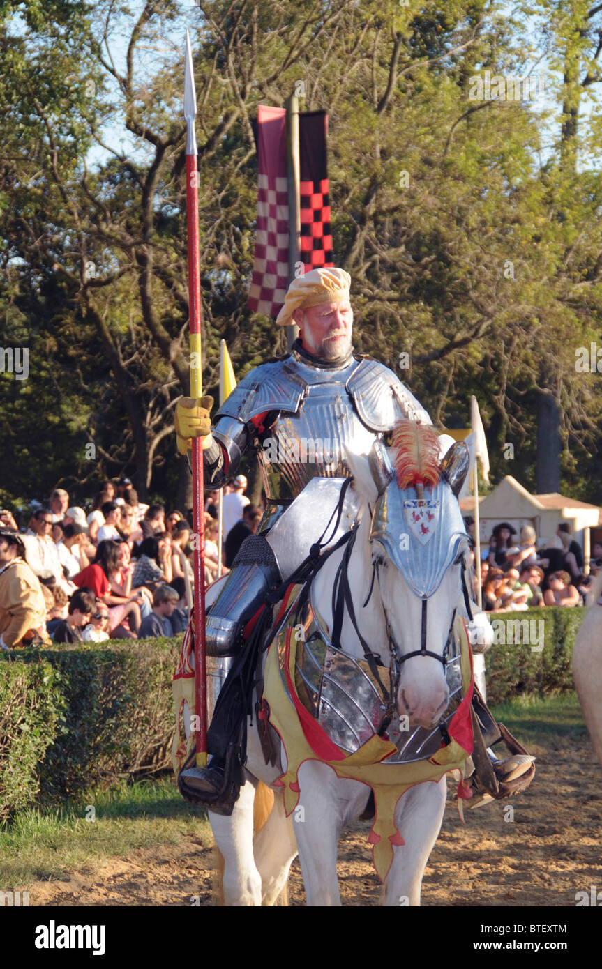 Medieval knight horse hires stock photography and images Alamy