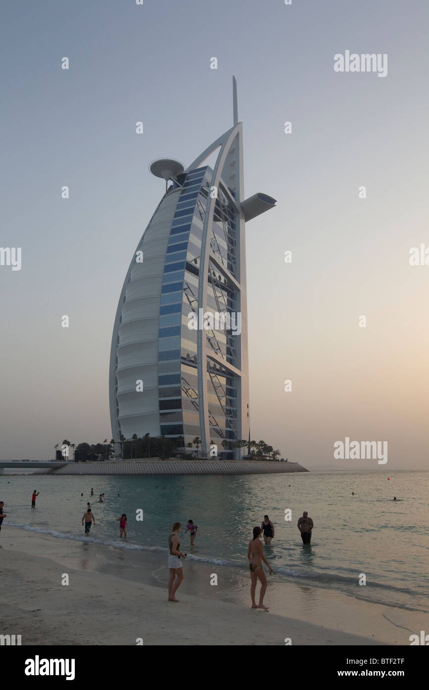 Exterior view of the Hotel Burj Al Arab, Dubai Stock Photo - Alamy