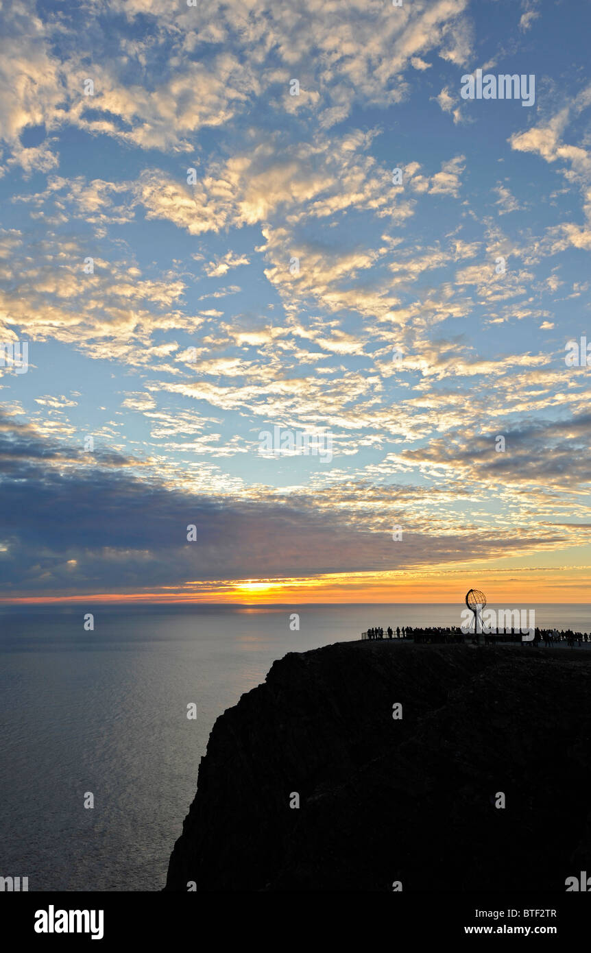 People gathering on the North Cape to watch the Midnight Sun. Finnmark, North Norway Stock Photo