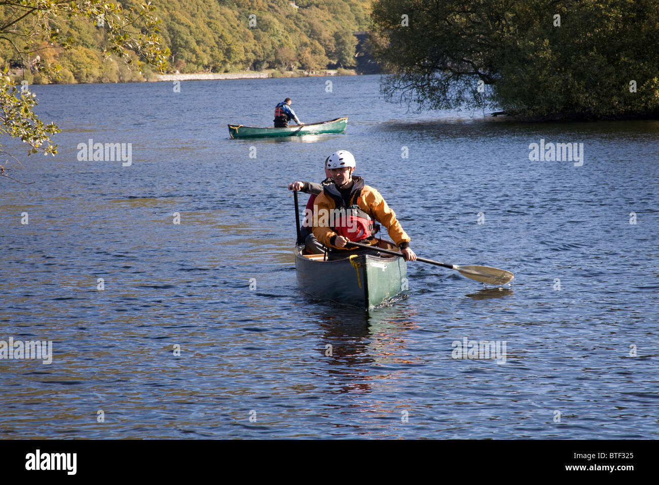 Canadian canoe hires stock photography and images Alamy